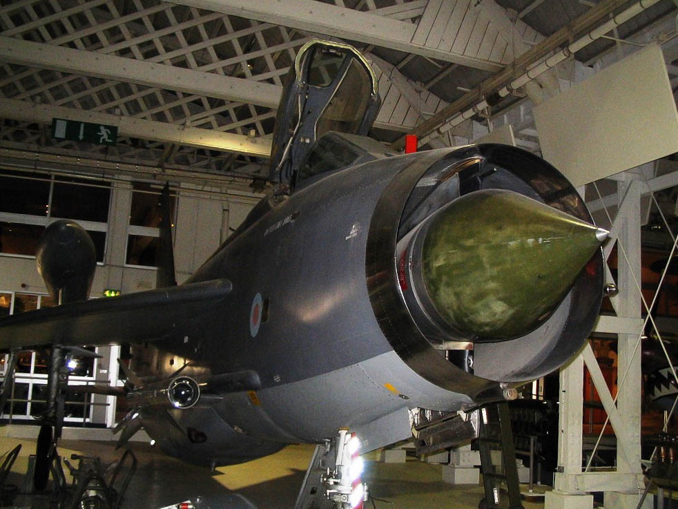 Military - Fighter - Lightning F6 - 2005 01 - RAF Museum London - F6